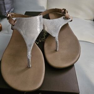 Franco Sarto Ladies sz 8 Sandals Metallic Leather Gold Buckle.Brand new with box